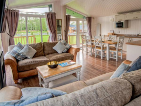Lodge 8 - The Carse